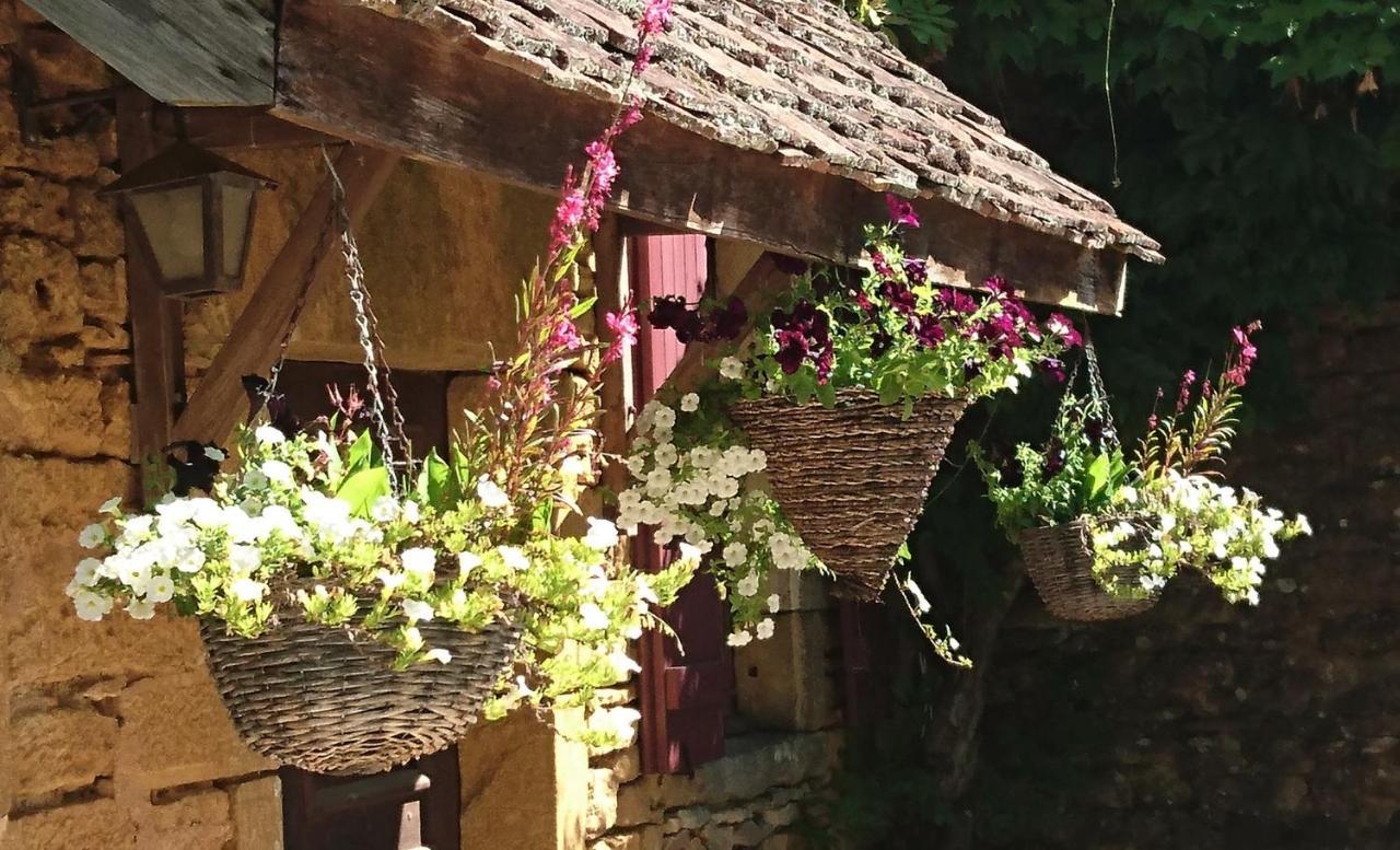 La Libellule And Le Papillon Gites At Les Leroux, Near Frayssinet-Le-Gelat Exterior photo