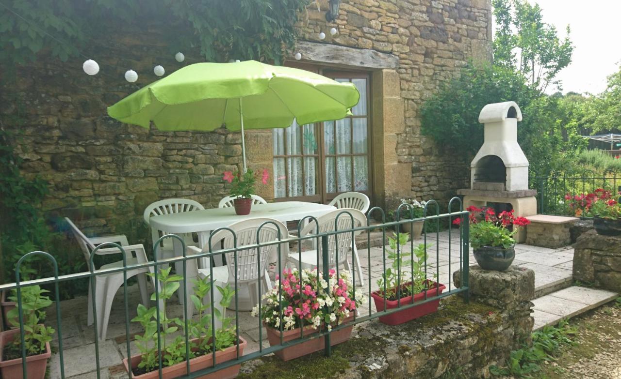 La Libellule And Le Papillon Gites At Les Leroux, Near Frayssinet-Le-Gelat Exterior photo